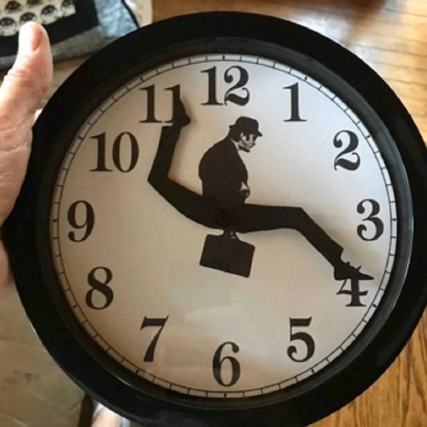 Wall Clocks Non-Ticking