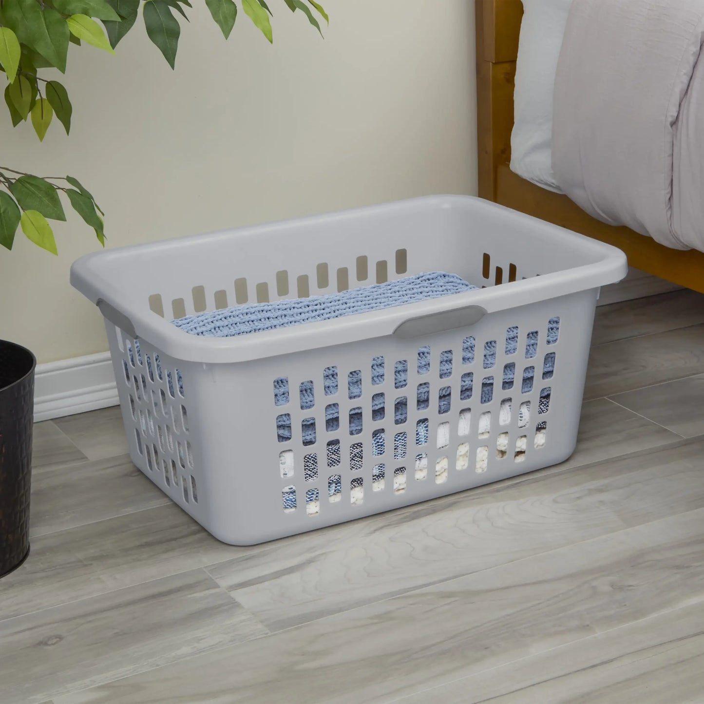 2 Bushel Plastic Laundry Basket
