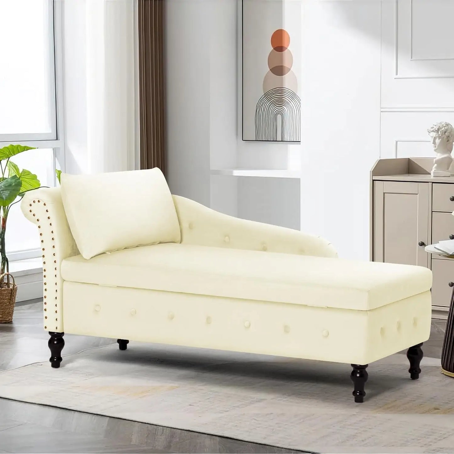 Chaise Lounge